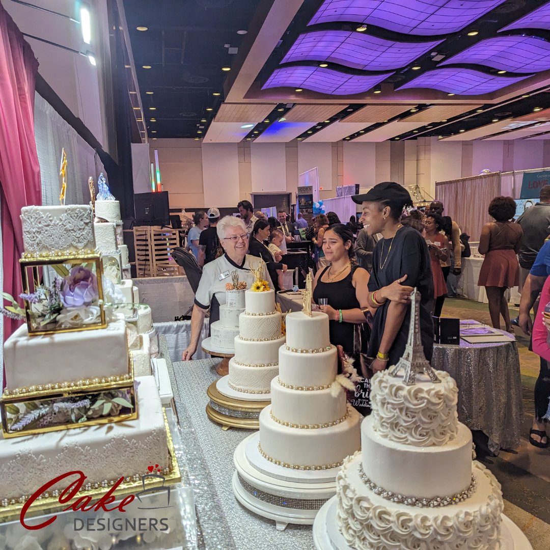 CakeDesignersPA's tweet photo. Did you know all of our cakes are custom-made? We bring display cakes to Bridal Expos to show you a small sample of what we can do, but the possibilities are endless! Stop by our next bridal expo: https://t.co/1xN7vMhGRR.

#lakemaryeventscenter #orlandoweddings #weddingplanning https://t.co/lILC40weXd
