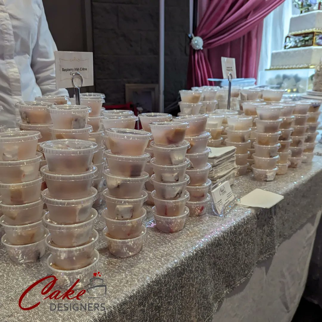 CakeDesignersPA's tweet photo. Did you know all of our cakes are custom-made? We bring display cakes to Bridal Expos to show you a small sample of what we can do, but the possibilities are endless! Stop by our next bridal expo: https://t.co/1xN7vMhGRR.

#lakemaryeventscenter #orlandoweddings #weddingplanning https://t.co/lILC40weXd
