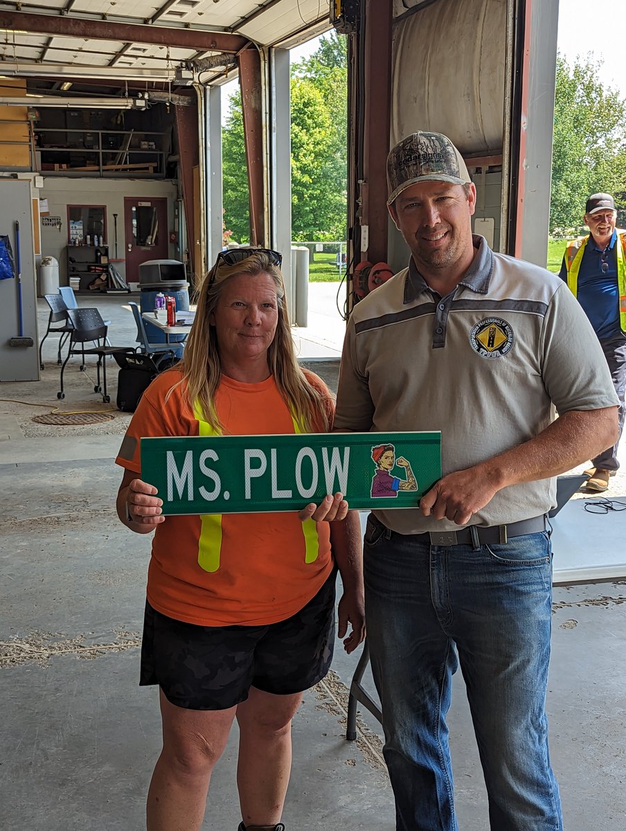 CedarSignsInc's tweet photo. Waterloo Professionals of Waterloo Region (TPOWR) held their annual AORS safety truck roadeo. Congratulations to the top drivers.
Mr. Plow, Andy Foster and Ms. Plow, Laurie Dietrich, both from Region of Waterloo.

You're in good hands with these operators! https://t.co/ZTBss60Rax