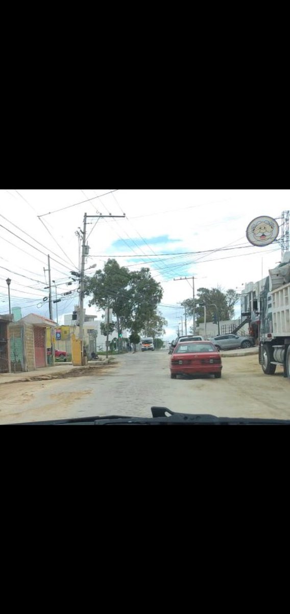 DomRichm's tweet photo. @eduardorivera01 Porfa. Obra de Pavimentación 15 Dias detenida en Av 95 Pte @eduardorivera01 @InfraPue @PueblaAyto @JCarlos_Valerio @pueblacapital21 @sucesospuebla Solo queremos saber si reanudarán pronto, ya qué hay exceso de hoyos, polvo y mis vecinos estamos preocupados 😧 https://t.co/53h3XHdA94