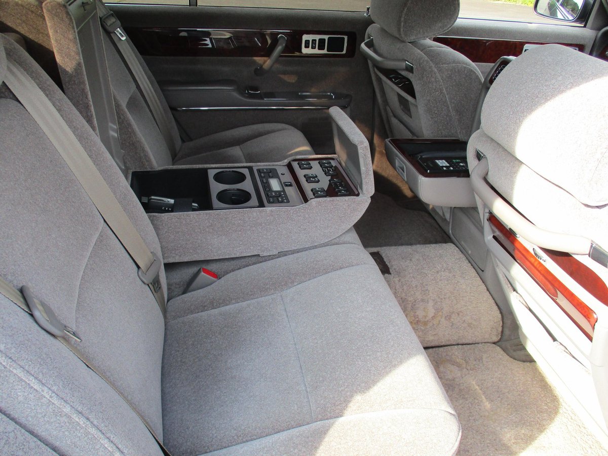 late lunchtime browsing today: it’s a Century slammed on BBS LMs

with a cloth interior

carsensor.net/usedcar/detail…