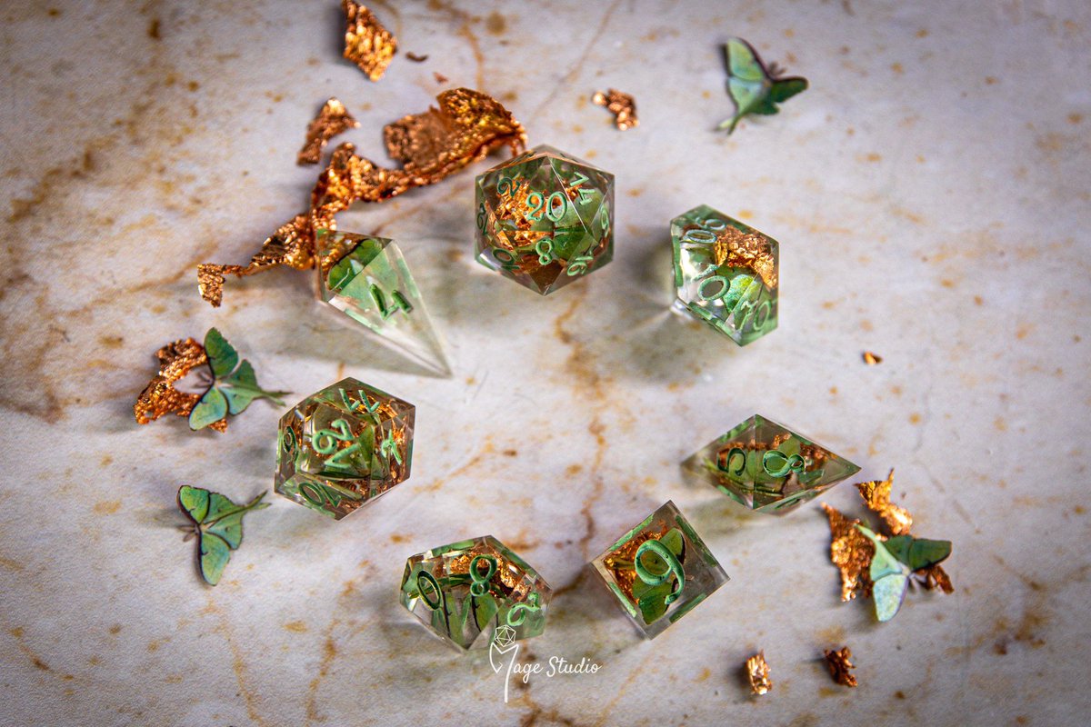 MageStudio's tweet photo. Luna Moth dice set is available in my shop https://t.co/MUItCyzAMB 
#lunamoth #mothdice #tabletoprpg #kościdnd #magestudio #dungeonsanddragons #dicegoblin #DnD5e #dndart #dnddice #handmadedice https://t.co/Qpzxj5DM76