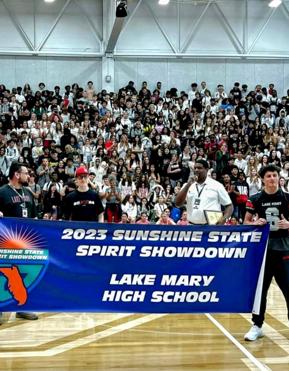 FHSAA's tweet photo. FHSAA's Communications Specialist Kelvin Richardson presents @LMHSRams with the 2023 #FHSAA Sunshine State Spirit Showdown Award! #showyourspirit #TeamFL https://t.co/37mz1Gnv2q