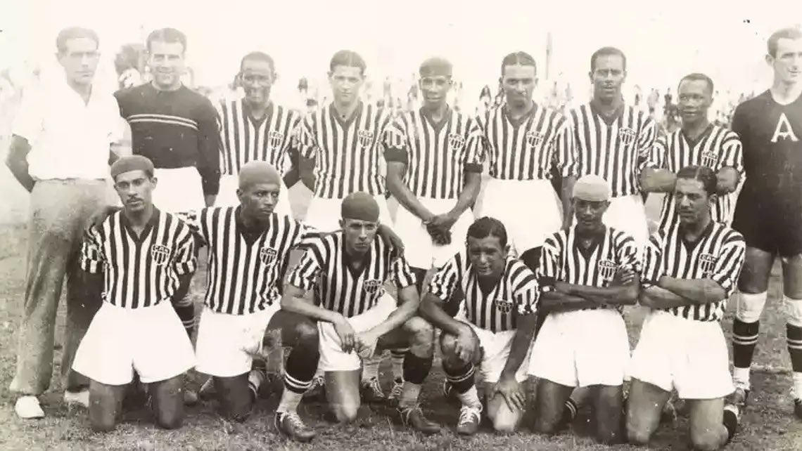 futebol_info's tweet photo. ⚠️ Agora! CBF reconhece Atlético-MG como campeão brasileiro de 1937.

O Torneio dos Campeões de 1937 foi oficializado pela entidade como primeiro Brasileirão.

Desta forma, o Galo passa a ser considerado tricampeão nacional.

🗞 @itatiaia
📸 Centro Atleticano de Memória https://t.co/0IJWYzszRn