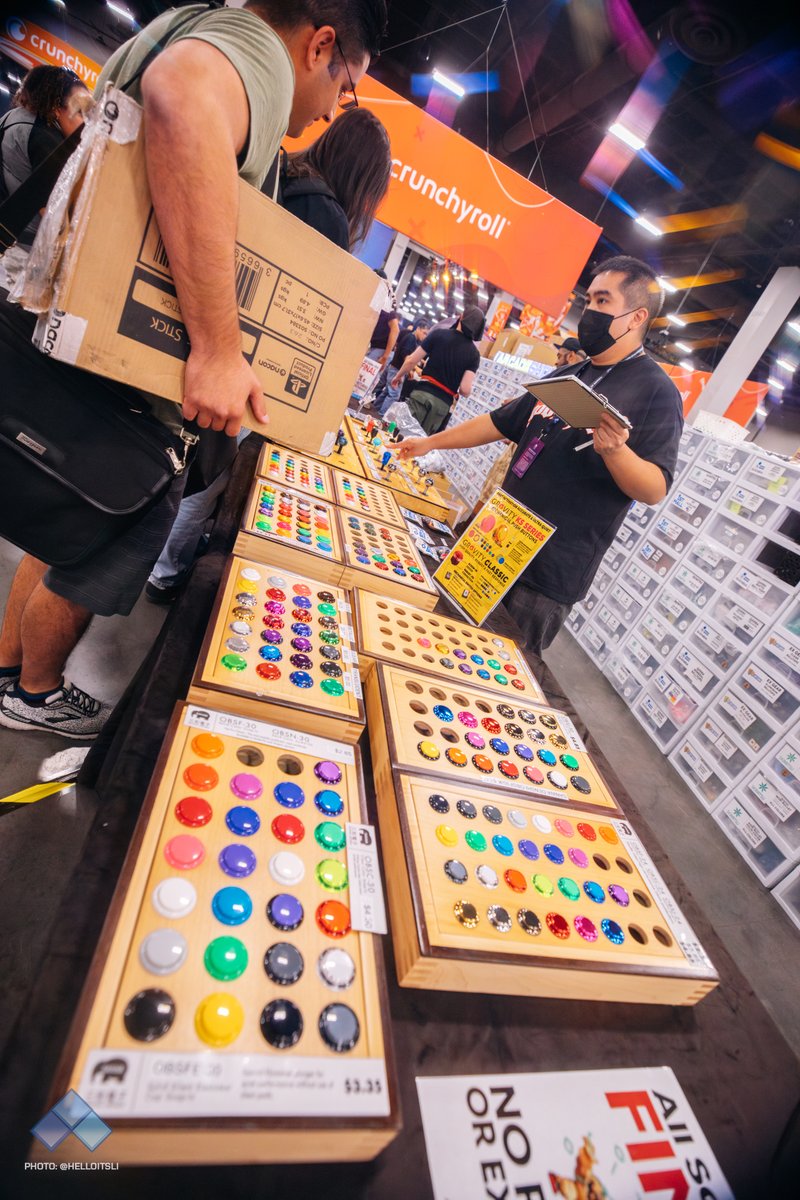 Evo's tweet image. Did you pick up a new stick or parts at #Evo2023? 

Show off in the thread for #FightstickFriday.