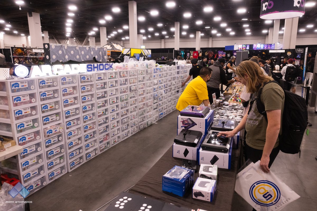 Evo's tweet image. Did you pick up a new stick or parts at #Evo2023? 

Show off in the thread for #FightstickFriday.