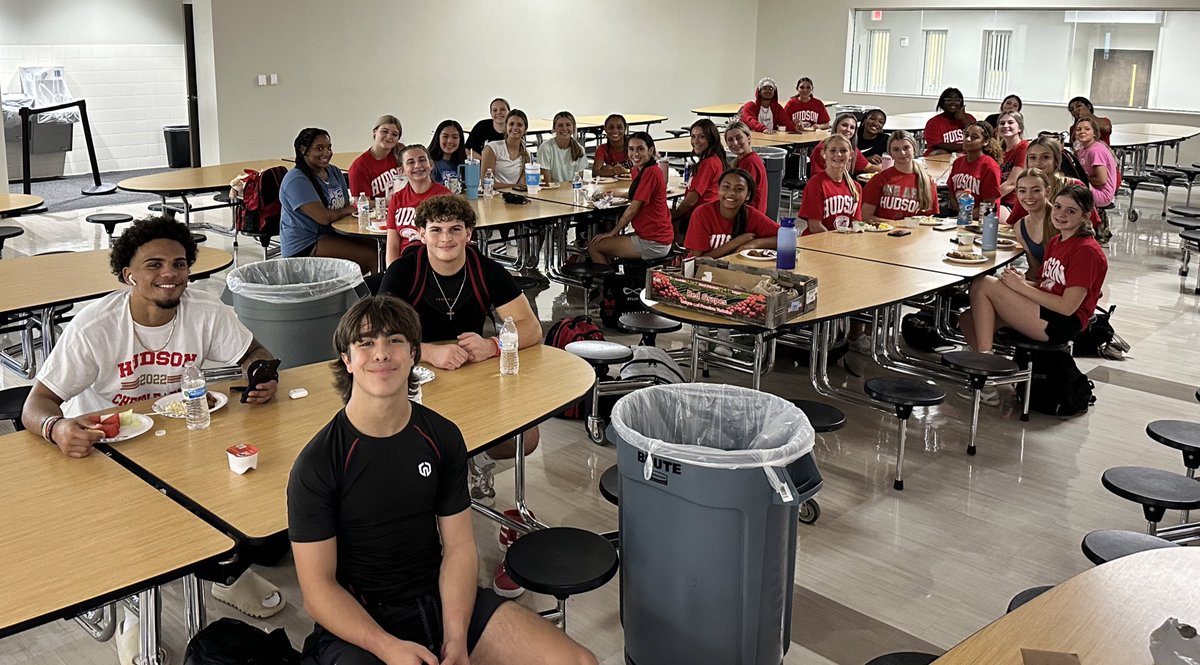 Hudson High Cheer tweet media