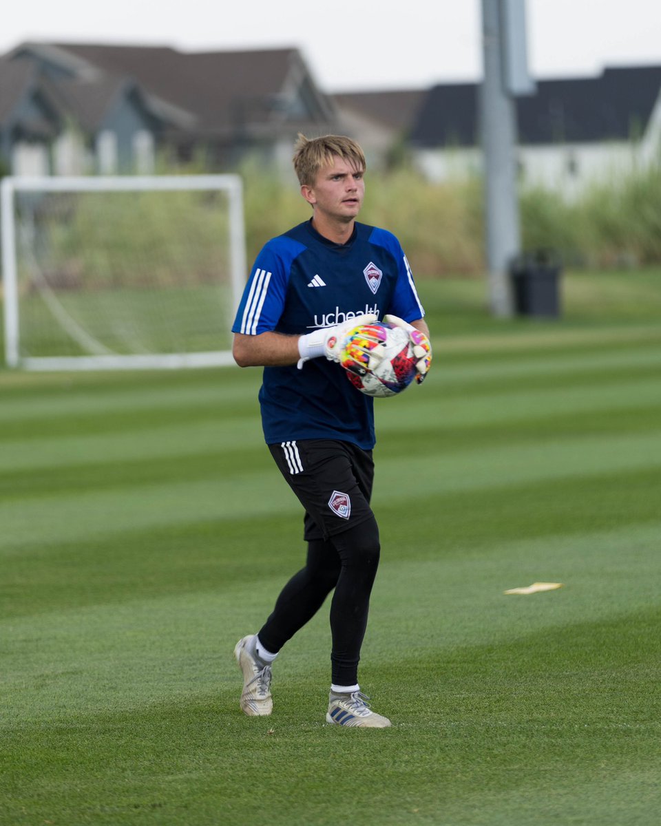 Rapids_2's tweet photo. Welcome to Colorado, Lars! 🏔️

Goalkeeper Lars Helleren had his first week training at altitude after spending the summer with USL League Two’s @GoBallardFC during the team’s championship winning season. https://t.co/RYlRAqDe3Q