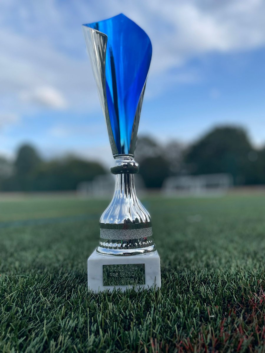 Another pre-season Tournament for my U16 @WiltsFCAcademy players today and after 5 wins, 1 draw and 6 clean sheets, we lifted the cup. 🏆🟡⚫️ Many thanks to @OxfordshireRTCs for organising and @CherwellLetting for hosting the tournament.