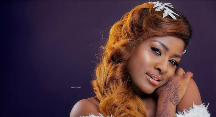 OrdinaryChima's tweet photo. My darling won a task, everyone! ๐ญ๐ญ๐ญI'm crying with happiness. All I want is for this girl to win again. Congratulations Alex
#CongratulationsAlex #Bbnaija #bbnaijaAllstars #BBNaijaAllStar #BBNaijaxTECNO #DavidoXNote30 #PiNetworkLive #GOAT๐ต $PEPE #TheBigFridayShowXTacha https://t.co/soONHQCgfV