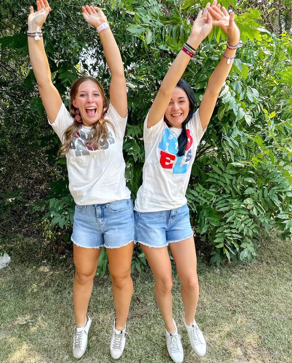 sullivansgifts's tweet photo. T minus 7 days til college football kickoff and as you can tell, we are super pumped! 🏈🏟️🐾❤️💙
#bulldawgs #rebels #msstate #olemiss #chesterdrawer #cutesttshirts #aspenceandco #shushop #shopsmall #shoplocal #shopsullivans #weship https://t.co/q9aLQlwVBm