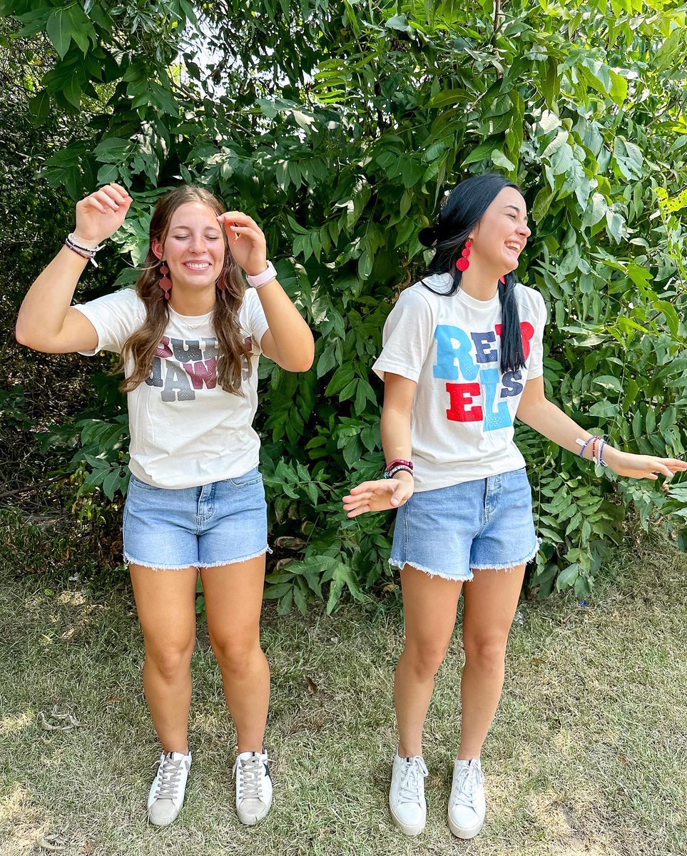 sullivansgifts's tweet photo. T minus 7 days til college football kickoff and as you can tell, we are super pumped! 🏈🏟️🐾❤️💙
#bulldawgs #rebels #msstate #olemiss #chesterdrawer #cutesttshirts #aspenceandco #shushop #shopsmall #shoplocal #shopsullivans #weship https://t.co/q9aLQlwVBm