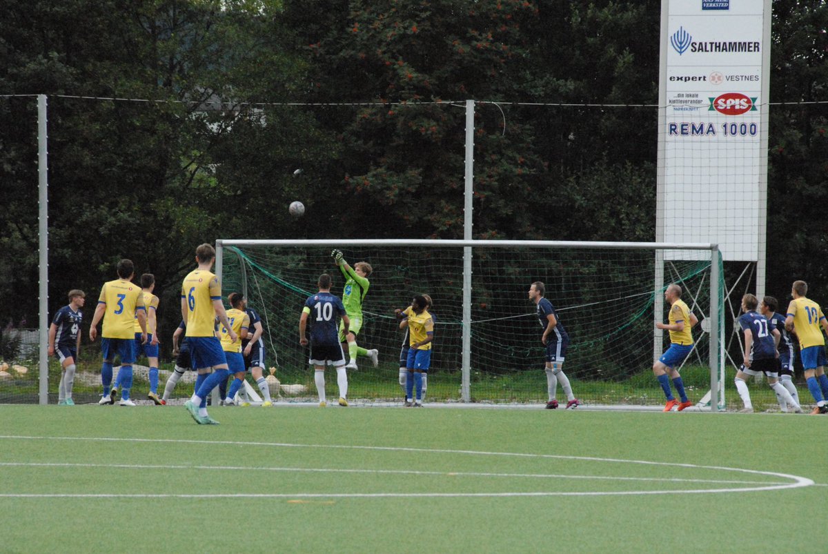 Bildegalleri og nokre ord om kveldens kamp mot ⁦<a href="/DahleIL/">Dahle Idrettslag</a>⁩ #4divNR

varfjell.no/index.php/kamp…