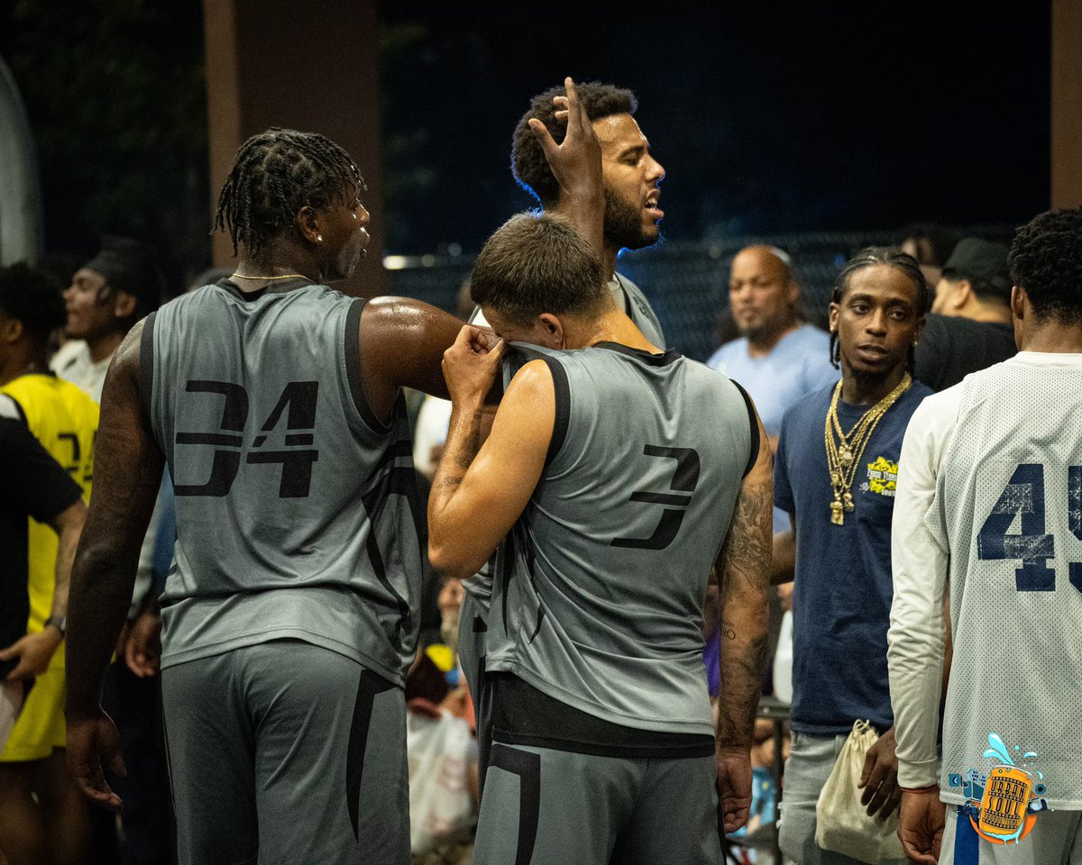 Some more recent shots @chicosummershootout‼️🏀

POP-OUT for the semi-finals and championship TONIGHT 6PM-10PM at the Old Lawrence HS (58 Lawrence St.)
_

#hoops #basketball #basketball🏀 #tourney #semifinals #championship #lawrence #massachusetts #978