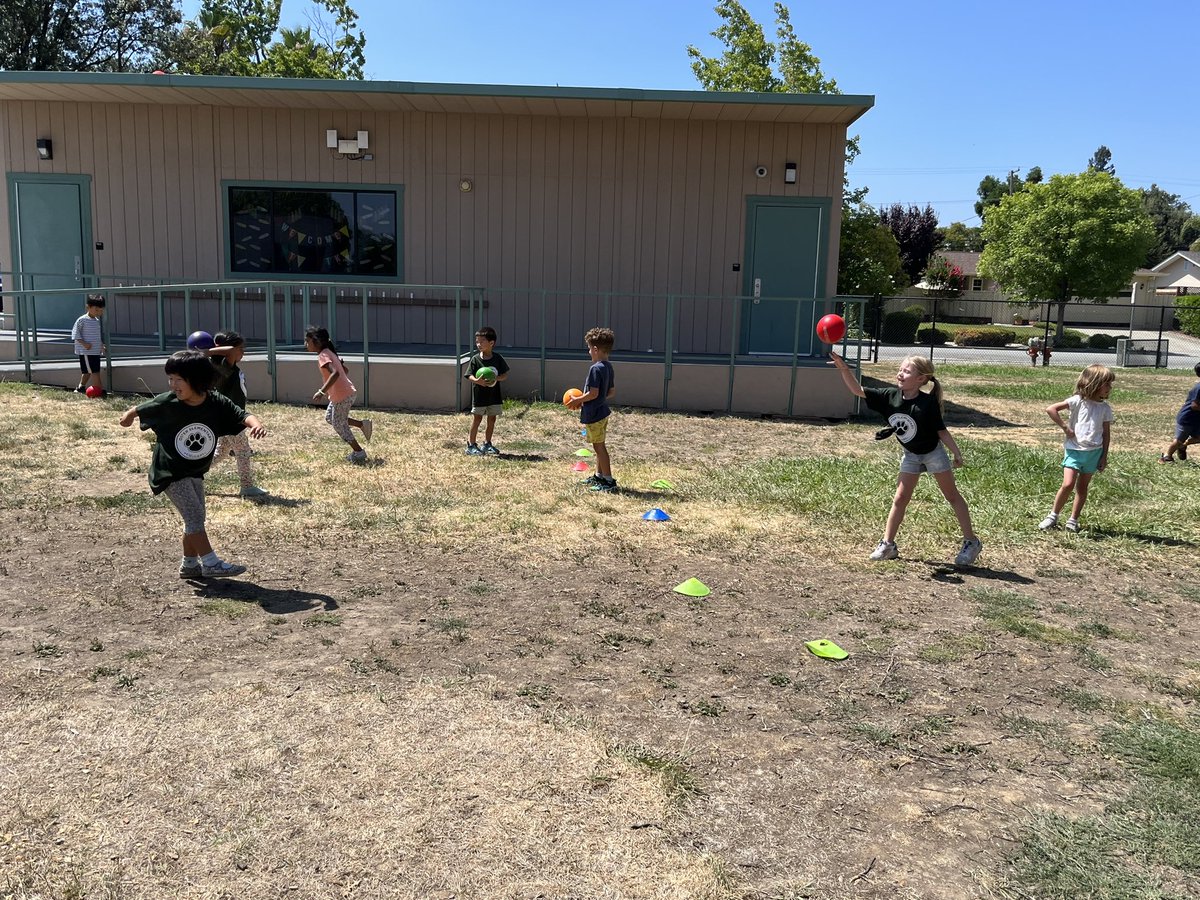 The innocence of Kinder dodgeball! So much fun to watch littles play this game. <a href="/CareUsd/">USD Extended Care</a> <a href="/usdlearns/">USDLearns</a> <a href="/OsterElementary/">Oster Elementary School</a>