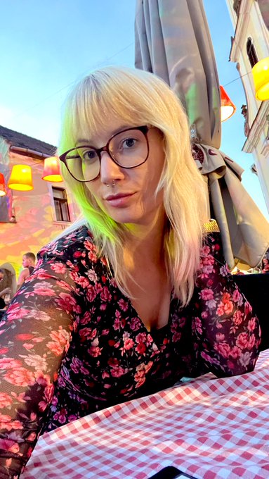 #Szentendre #hungary #dinner #colourshow 💚💜🩷 @Hanry_Spunks 💙🩵🤍 https://t.co/JgrRDtMYFr<a href="/tag/szentendre"class="tags">#Szentendre</a><a href="/tag/hungary"class="tags">#hungary</a><a href="/tag/dinner"class="tags">#dinner</a><a href="/tag/colourshow"class="tags">#colourshow</a><a class="tags" target="_blank" title="On Twitter" href="/?out=eyJ0eXAiOiJKV1QiLCJhbGciOiJIUzUxMiJ9.eyJpYXQiOjE3MjI0OTg0MzcsImlzcyI6InR3cG9ybnN0YXJzLmNvbSIsIm5iZiI6MTcyMjQ5ODQzNywiZXhwIjoxNzU0MDM0NDM3LCJyZWRpcmVjdF91cmwiOiJodHRwczovL3R3aXR0ZXIuY29tL0hhbnJ5X1NwdW5rcyJ9.2PShq1ErZx84xnDEqRVnuH_UXniqcwenHVT_jTzFnZC9T3MySNXYjZq6I-twJgw8--RhuLwZOXMvyJlS-a3ugQ">@Hanry_Spunks</a>