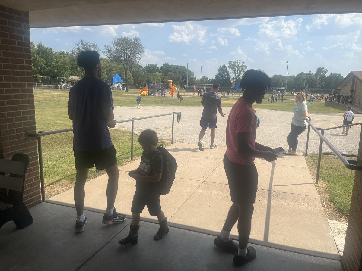 SC Men’s Basketball (@scmensball) on Twitter photo Our guys got to go to Whittier & Irving elementary schools to open car doors, give out high fives and football tickets for <a href="/BuilderFootball/">SC Builder Football</a> home opener tomorrow at 7:30PM! Our guys got to go to Whittier & Irving elementary schools to open car doors, give out high fives and football tickets for <a href="/BuilderFootball/">SC Builder Football</a> home opener tomorrow at 7:30PM!