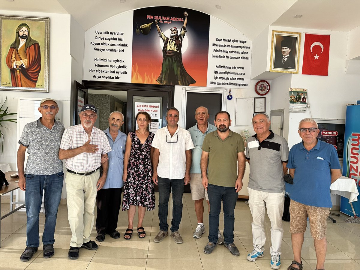 Alevi Kültür Dernekleri Altınoluk şubesini ziyaret ettik,muhabbetlerinden dolayı sevgili Veli Başkana ve yönetim kuruluna çok teşekkür ediyoruz.