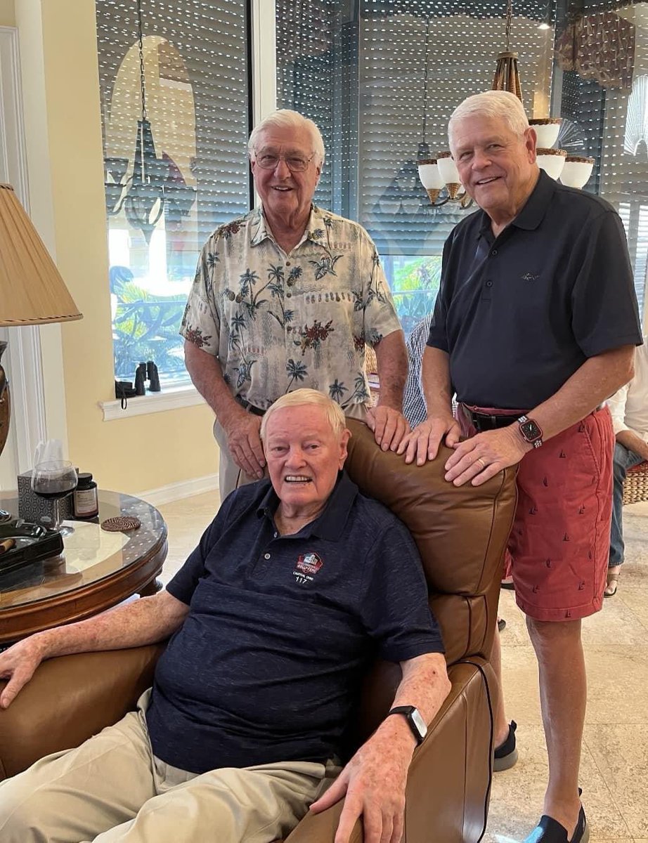 DunnJeffry's tweet photo. Billy Kilmer-Jim Hart and Sonny Jurgenson #NFLClassic https://t.co/rqoyIODk1E