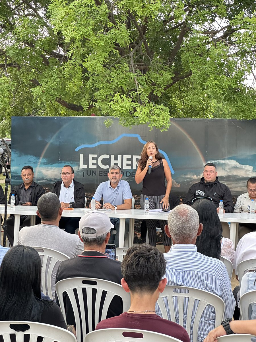 manuelferreiraG's tweet image. El día de ayer proseguimos con la realización de asambleas participativas para la elaboración del Plan de Desarrollo Urbano Local (PDUL), esta vez en el Sector Madre Vieja.

Estas reuniones públicas son imprescindibles para avanzar con buen pie en este proyecto para el correcto