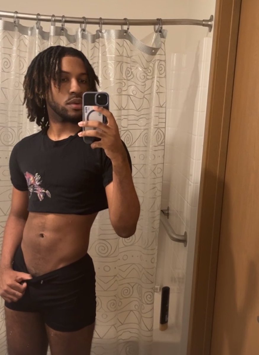 check my bio 👅 tweet media