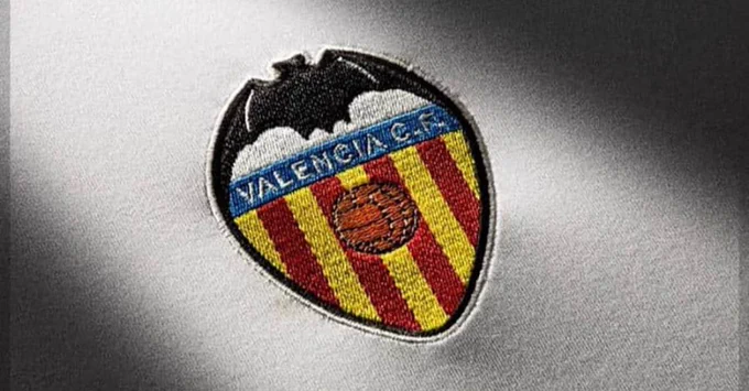 Erafutbolfem's tweet photo. 🚨 COMUNICADO DEL VALENCIA

✍️"Lamentamos la falta de autocrítica, de humildad y de humanidad en las explicaciones de Luis Rubiales. Su comportamiento en la final del Mundial son inapropiados atendiendo a su cargo en una organización prestigiosa que representa a todos los que formamos la familia del fútbol español"

🗣️"El Valencia CF desea mostrar su apoyo a Jennifer Hermoso, a todas las jugadoras de la selección y lamenta que un incidente así haya alejado el foco del equipo después de la histórica consecución del Mundial"