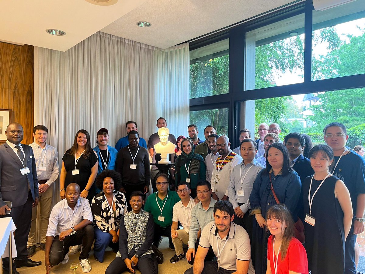 AGandioso's tweet photo. Exzellenz verbindet - be part of a worldwide network ✨🧪Again, Big Thanks @AvHStiftung for #AvHStudyTour : Science, history, and fantastic memories with this increible group. Thanks for funding the project with @OlallaLab #ChemBio ⚗️🧬💫 💞Let's keep fighting and making light!! https://t.co/szCqVDVJOT