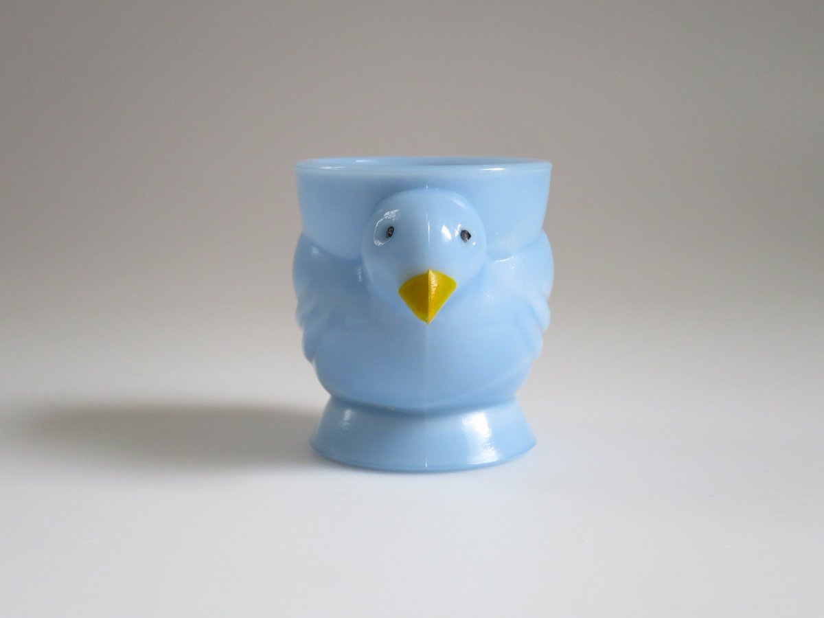 swirlingorangeE's tweet photo. Mid-Century Blue Glass Chick Egg Cup, Figural Egg Holder by Opalex Glass https://t.co/oJtqEhSZ3g #EtsyTeamUnity #SMILEtt23 #epiconetsy #PinMe23 https://t.co/b2zMFfrSIg