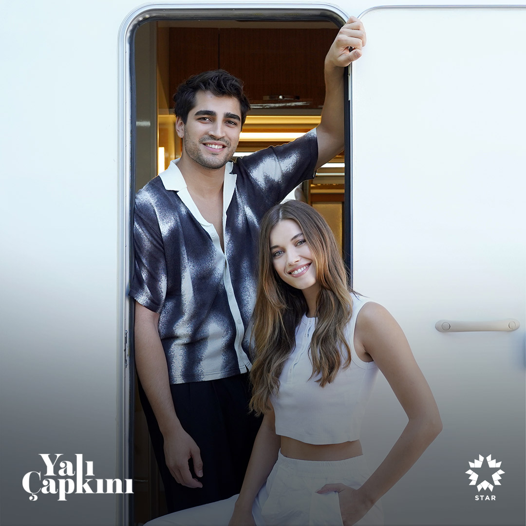 Sürprizimiz var! 🎁
#YalıÇapkını yeni sezonuyla yakında Star'da! #SeyFer 
<a href="/yalicapkinidizi/">Yalı Çapkını</a>