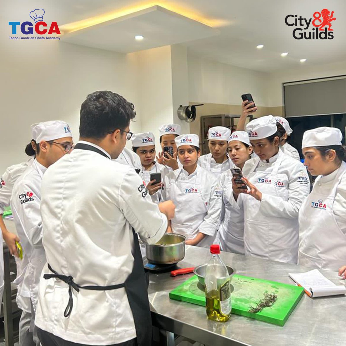 tedcoeducation's tweet photo. Welcoming our Bakery Batch to TGCA! 
We're absolutely thrilled to welcome our August batch to the TGCA family! As the month bursts with new beginnings, we feel your excitement, curiosity, and zest. 🍃✨Week 1 done and dusted (literally) with an introduction to breads and puffs🥳 https://t.co/iK5HPUaTnS