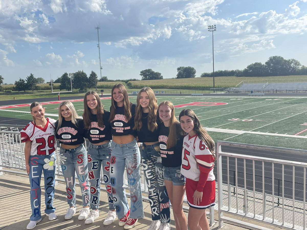 Sra_Ehrke's tweet image. ❤️#HOCO2023❤️@Platteview_HS #Mijas #español4