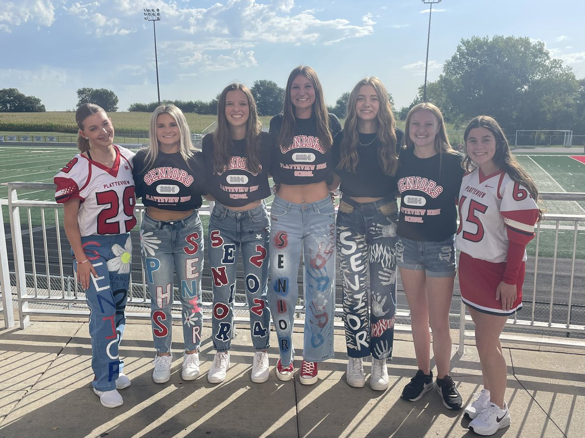 Sra_Ehrke's tweet image. ❤️#HOCO2023❤️@Platteview_HS #Mijas #español4