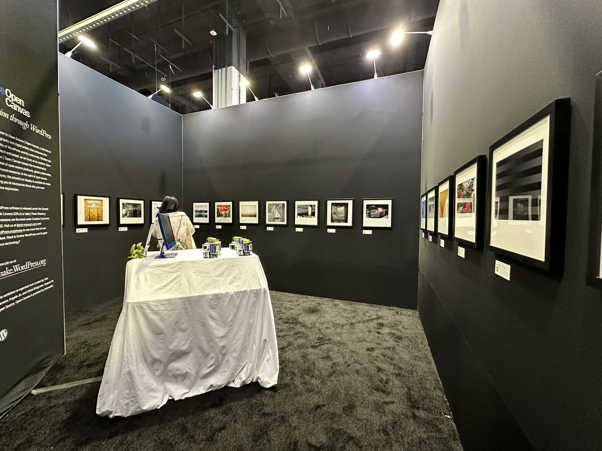 leftlane's tweet photo. Love this idea to support #OpenSourceArt with a mini-gallery at #WCUS, particularly this piece by the immensely talented @melchoyce. https://t.co/J7iYqYQ8r8
