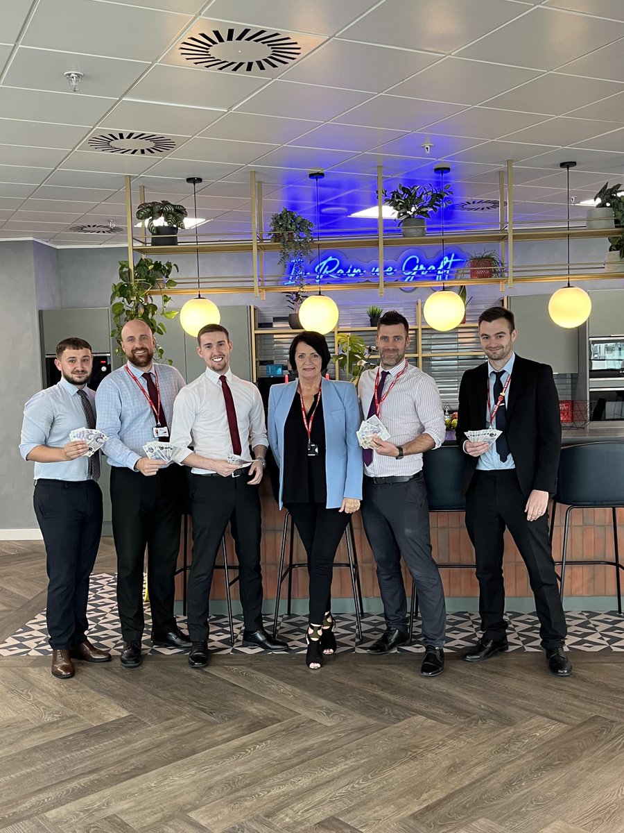 Congratulations to the members of the sales team this week who have been awarded £150 and an early finish for reaching their target as part of our FIRE incentive 🔥💵

Are you interested in becoming part of the team? Head to the website for all vacancies: loom.ly/GSputN0