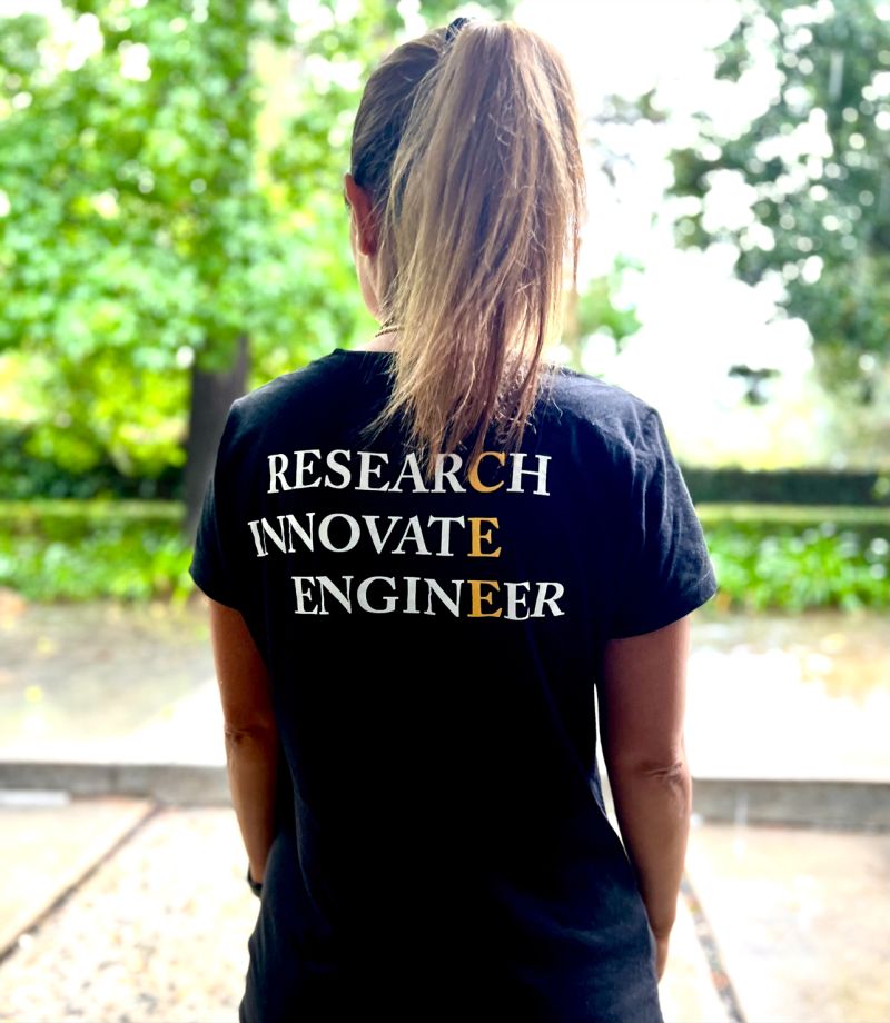 USC_CEE's tweet photo. We're starting out the #newschoolyear with some fresh new #USC_CEE swag!

[researCh + innovatE + enginEer = CEE]

(For those wondering, these T-shirts will ONLY be distributed at our various CEE student events; they are NOT AVAILABLE for pick-up in our offices.) #USCViterbi https://t.co/IFbrJl9X2r