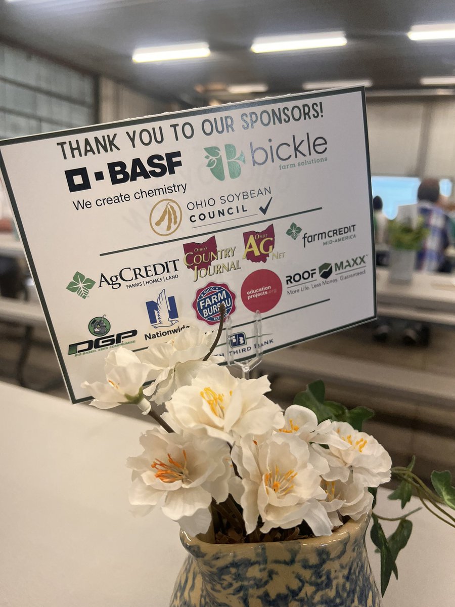 tcunningham10's tweet photo. Checking out the Ohio Soybean Association Hometown Tour! Thanks to our sponsors of this new event! https://t.co/59t73zaQQr