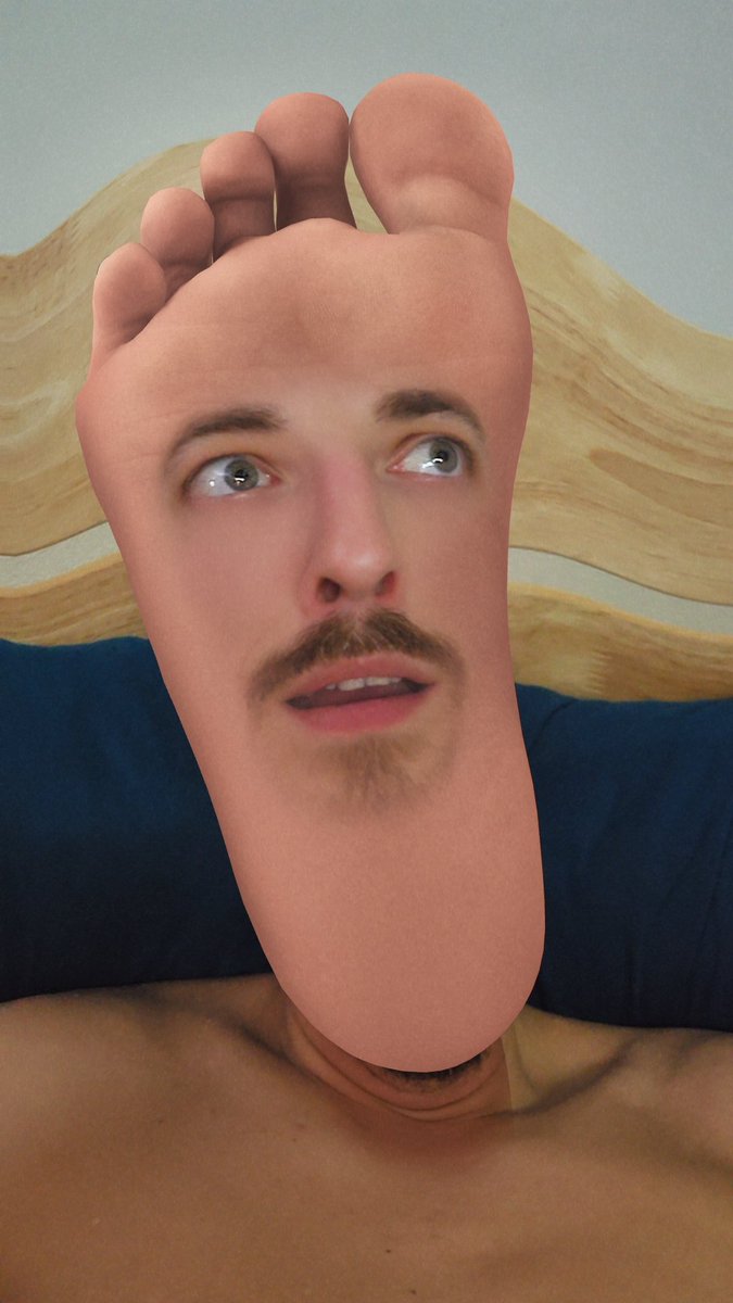 AdamZoro20's tweet photo. I hop on snapchat for the first time in ages and...the irony 🤣😂🤣 #Malefeet #Malefoot #Footman #SoleFace #majestic #feetfordays #thisisme #manofyourdreams #footface https://t.co/n7nM1dQxW7