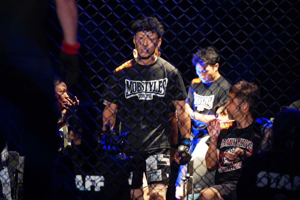 Gigio_jp's tweet photo. 高橋選手の写真がほとんど撮れないくらいの試合だった。麻生選手、入場の時からかなりの集中。

プロ修斗広島大会 TORAO 30
第1試合 2023年度新人王決定トーナメント ストロー級 一回戦 5分2R
高橋佑太（BURST）
麻生Leg Lock祐弘（有永道場Team Resolve）
#shooto0820 #TORAO30 https://t.co/n63UVZe3QA