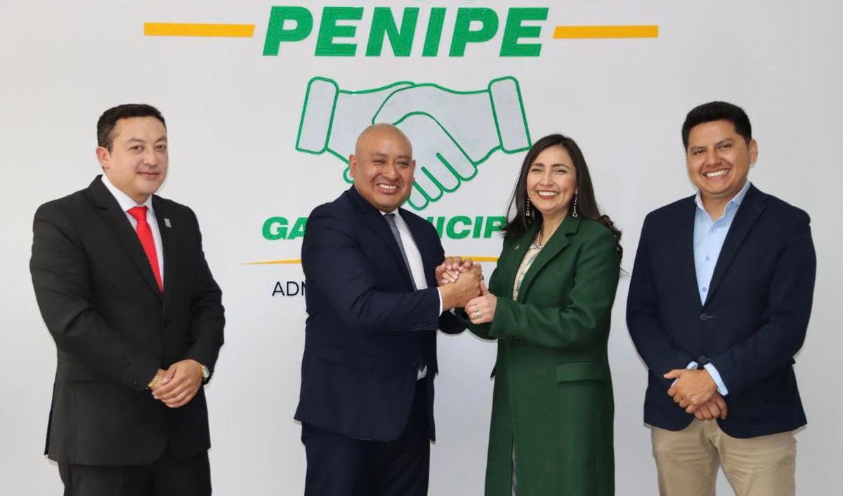 🔴 #Hoy

La coordinadora General de Gestión de la <a href="/DefPublicaEC/">Defensoría Pública del Ecuador</a>, <a href="/jimenezrosy2010/">Rosy Jiménez</a>,  participó del programa de cierre de la #QuintaEtapa del proyecto #LaRutaDeLosDerechos 🚍, en el cantón #Penipe, donde se presentó el convenio suscrito por el Defensor Público General,