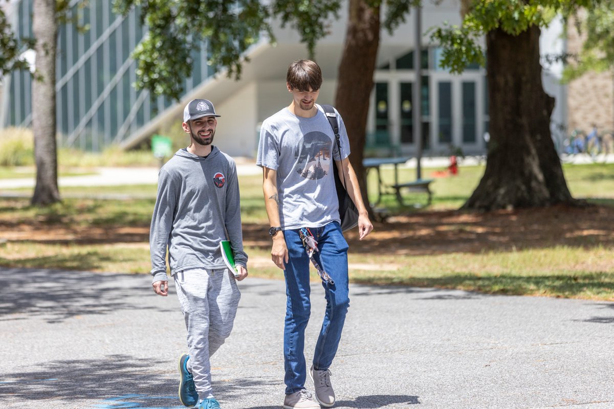 UWF's tweet photo. First week of classes, success!✅

#UWF | #GoArgos https://t.co/260baYFNqE