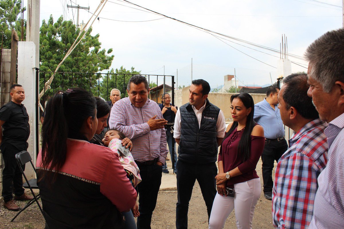 El martes 22 de Agosto nuestro Director de Obras  <a href="/ivanramirezf/">Ivan Ramírez</a> se reunió con el Alcalde de Totolapan Sergio Livera Chavarría y la Secretaria de Administración del Estado de Morelos <a href="/SandraAnayaVil1/">Sandra Anaya Villegas</a> para dar seguimiento a la escrituración de las viviendas en Morelos.

#S2017