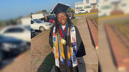 MelanatedTalk's tweet image. A 16-year-old Black girl has hit another major milestone after attaining 3 college degrees: a career in education. Shania Muhammad has become America's youngest, full-time salaried teacher, instructing 3rd grade students.
#BlackGirlMagic 
#BlackExcellence 
#BlackGirls