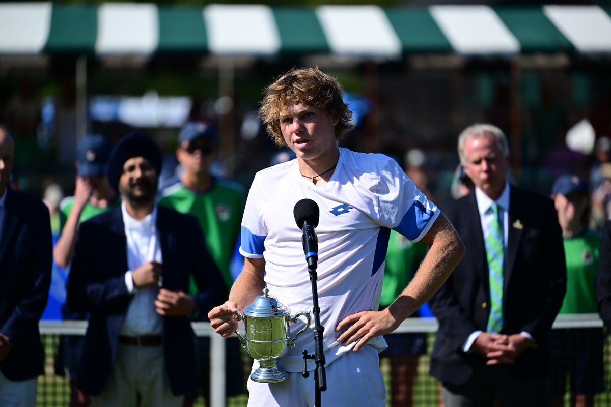 TennisHalloFame's tweet image. Familiar faces in the @usopen draw! Good luck to all our Newport standouts 👏

#InfosysHallofFameOpen | #USOpen