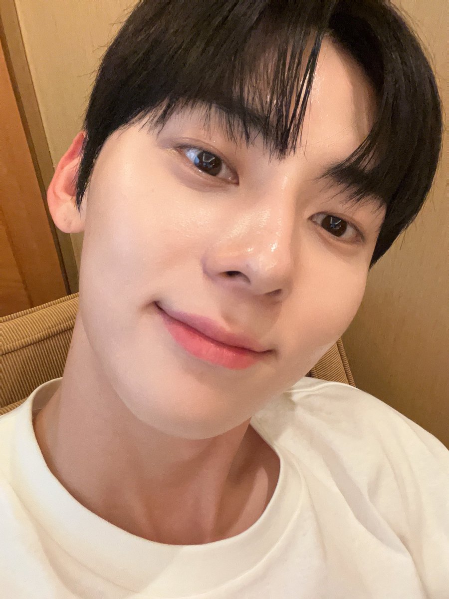 Onlyer_u's tweet photo. 아황민현보고시퍼,,,, 😔ㅜㅜㅜㅜㅜㅜ🧡🧡 https://t.co/wK1rzmGRXg