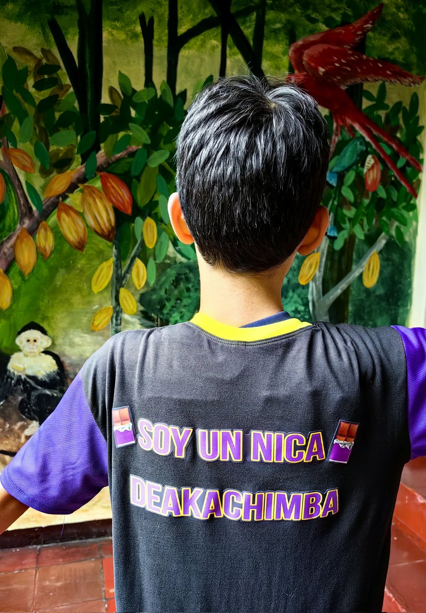 LatAmTravelist's tweet photo. #Nicaragua's premium heirloom cacao beans are exported to #chocolate makers around the world.
At Bate Bate Chocolate in #Granada you not only learn the whole bean to bar process but you get to sing the song &amp; taste the chocolate!

#travelwithkids #VisitNicaragua
#VisitGranada https://t.co/4HGlqtr62D
