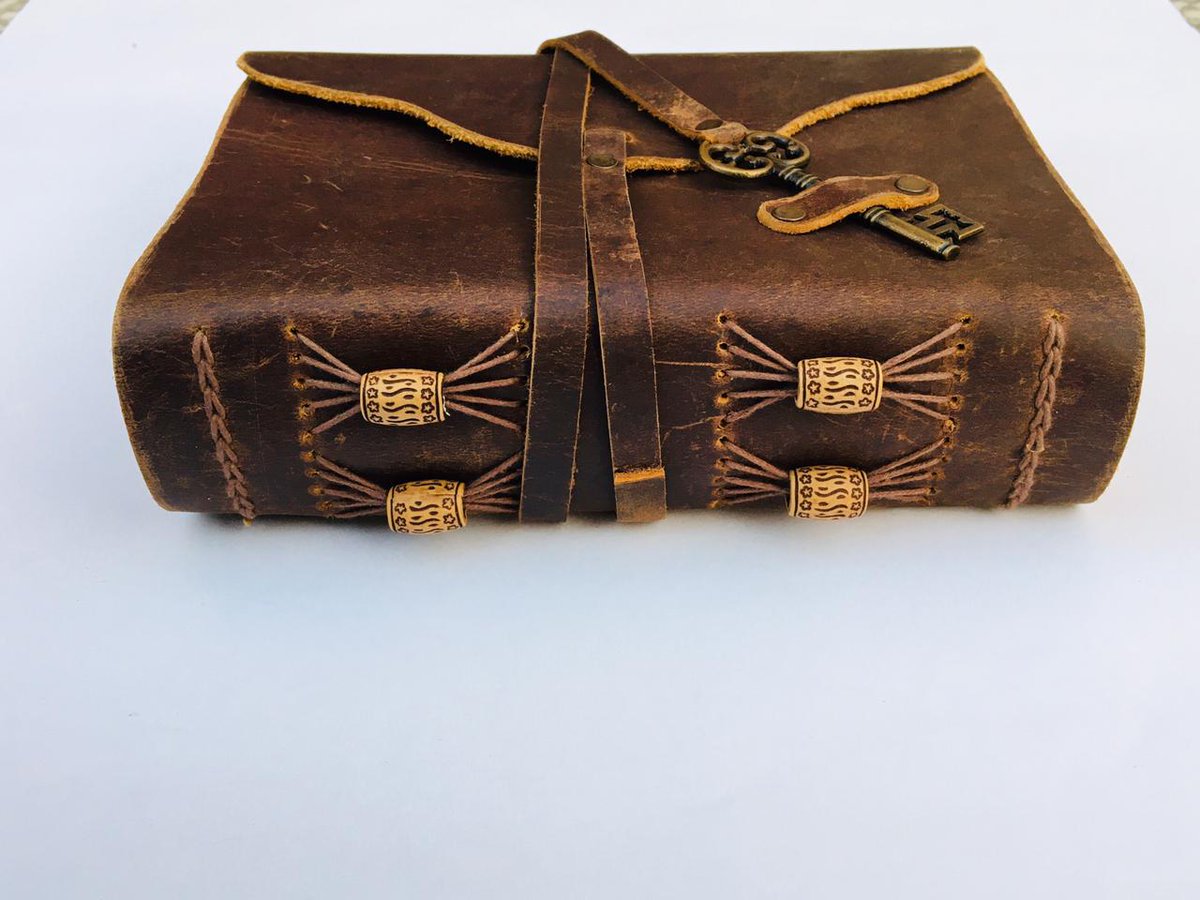 Vintage Leather Journal with key 6x8 inch
Recycled vintage deckleedge paper inside 
#vintage #leather #leatherdiary #leatherjournal #leathernotebook #notebook #diary #USA #recycle #madeinindia