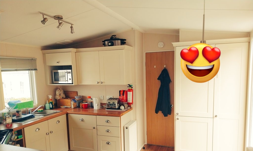 Recently gave the kitchen in this much loved <a href="/Willerbyltd/">Willerby</a> static caravan a bit of a face lift. The owners absolutely love it. #Willerby #staticcaravan #caravan #staticholidayhome #dorset #caravanrepairs #kitchendoors