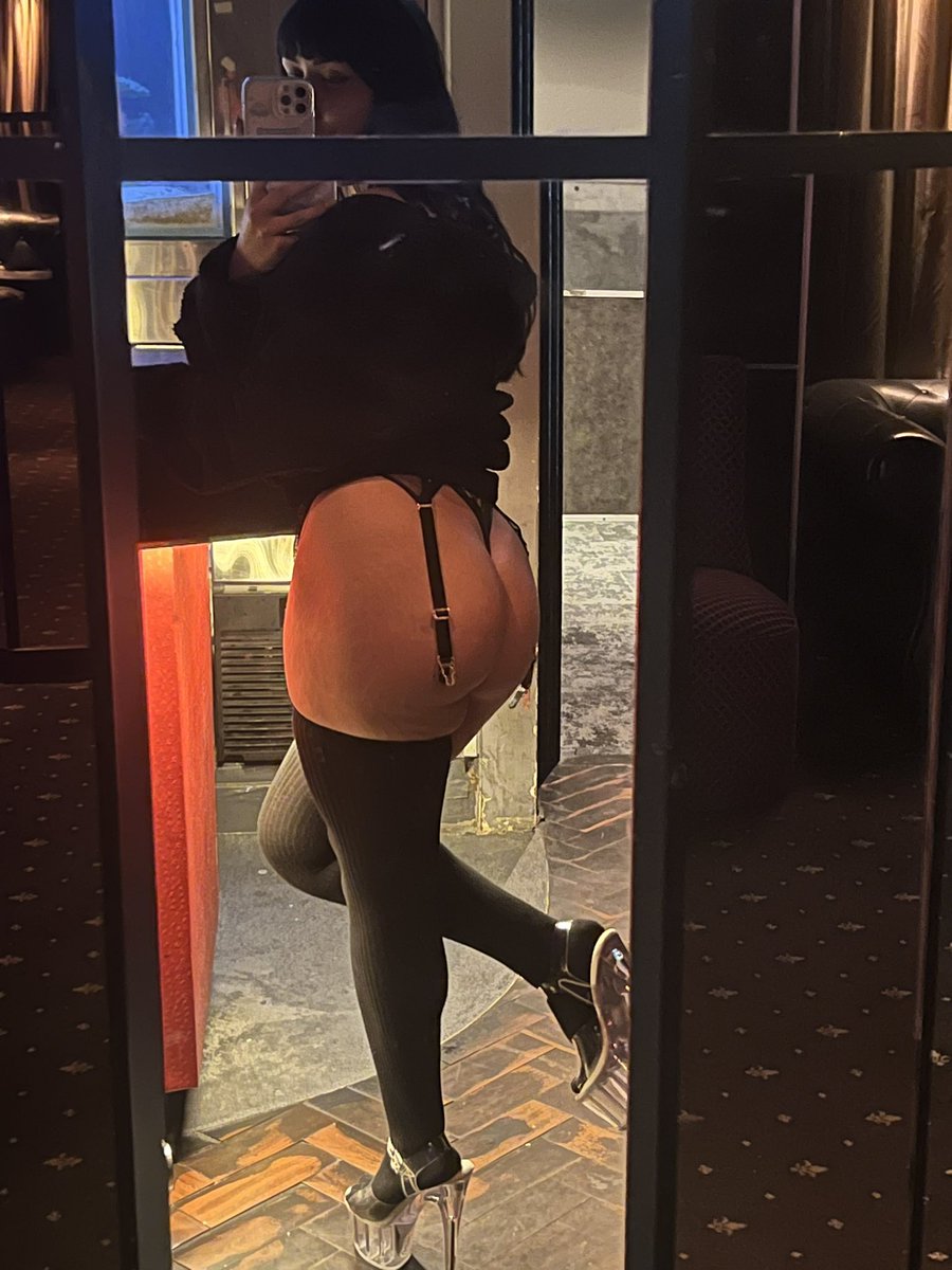 noahferrer_'s tweet photo. ✨thighs✨ https://t.co/iNmbEwAtCD