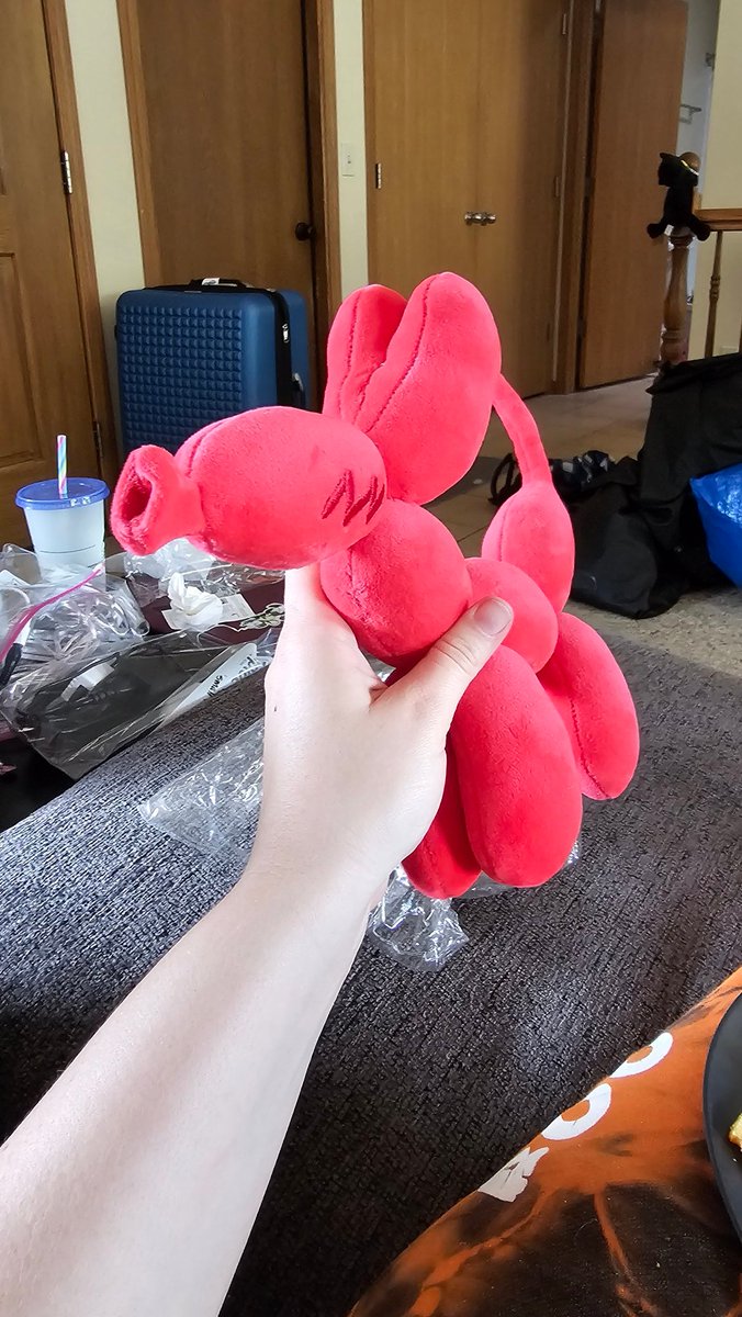 ThePrizeCounter's tweet photo. I'm not crying YOURE crying!

Look at this balloon dog prototype!!!!!
Just a few small changes then ill have them produced!!!
Got any colors you wanna see?? https://t.co/87Ay31aUPw