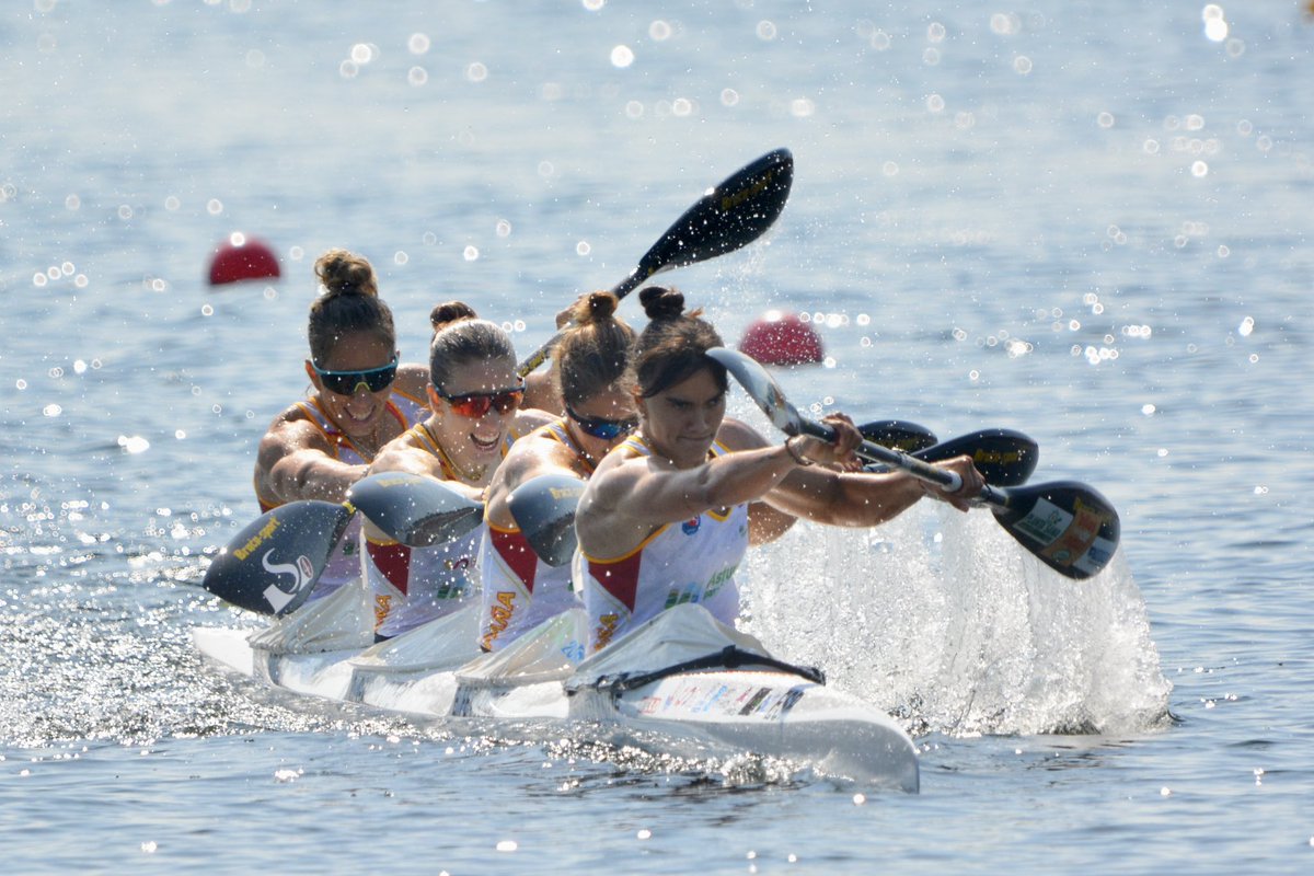 🤩 ¡Tarde de medallas para el piragüismo español en Duisburg! 🥈 Plata para @juantombenn en el C1 200. 🥈 Plata para @antiajacc en el C1 200. 🥈 Plata para Antía y @mariacorbera en el C2 200. 🥉 Bronce para @teriportela, @OuzandeSara, Estefanía y Carolina en el K4 500.